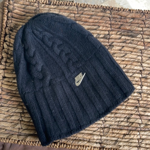 Nike Accessories - Nike Womens Knit Beanie